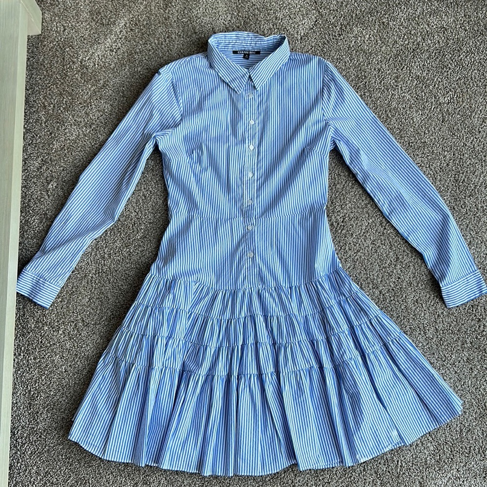 Gianni Bini. Blue and white striped dress. Women’s size medium